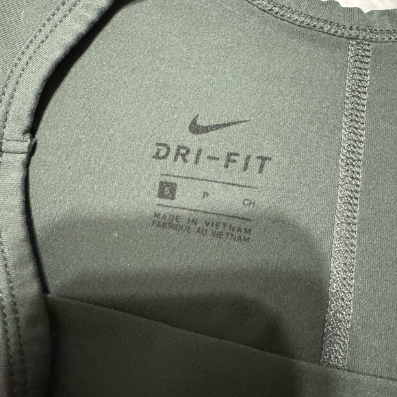 Nike Women's Green Tank Top - Picture 9 of 9